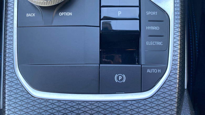 BMW 3 Series 330e M Sport 4dr Step Auto Saloon